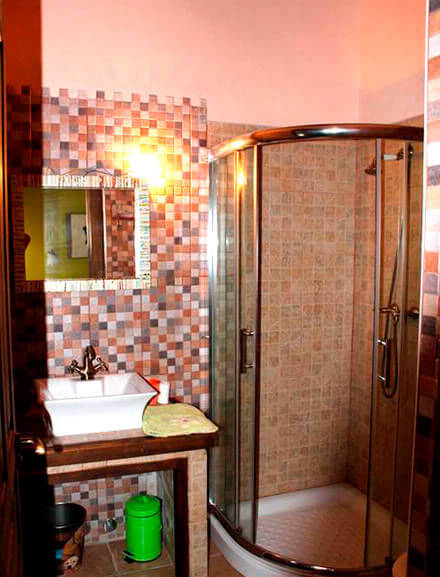 Casa Trasgu, Tornín, Baño
